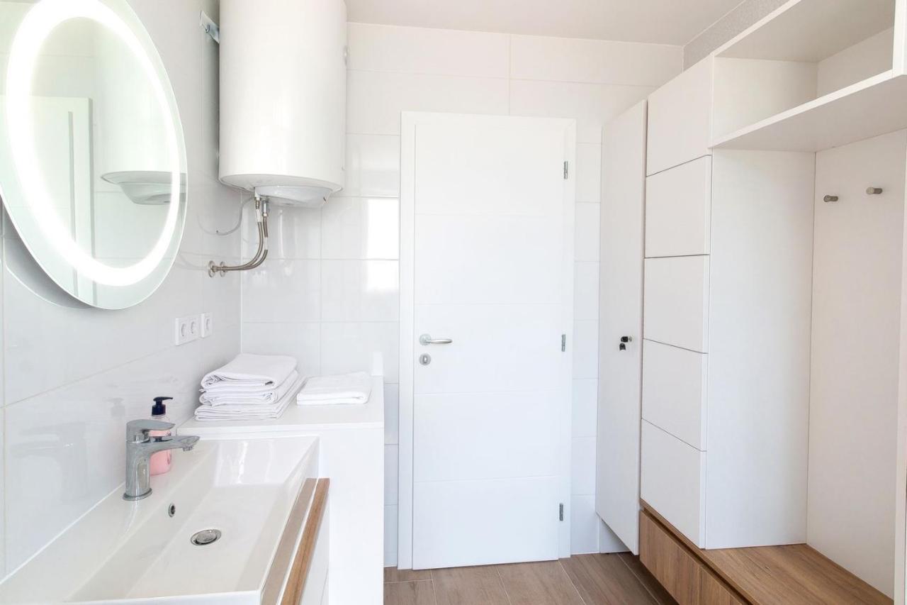 Apartment Nauta Lux Malinska Bagian luar foto